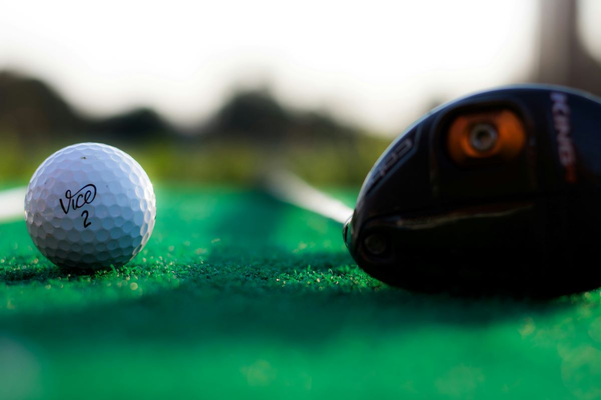 Upgrade Your Game: Best Golf Simulator Projectors 2024