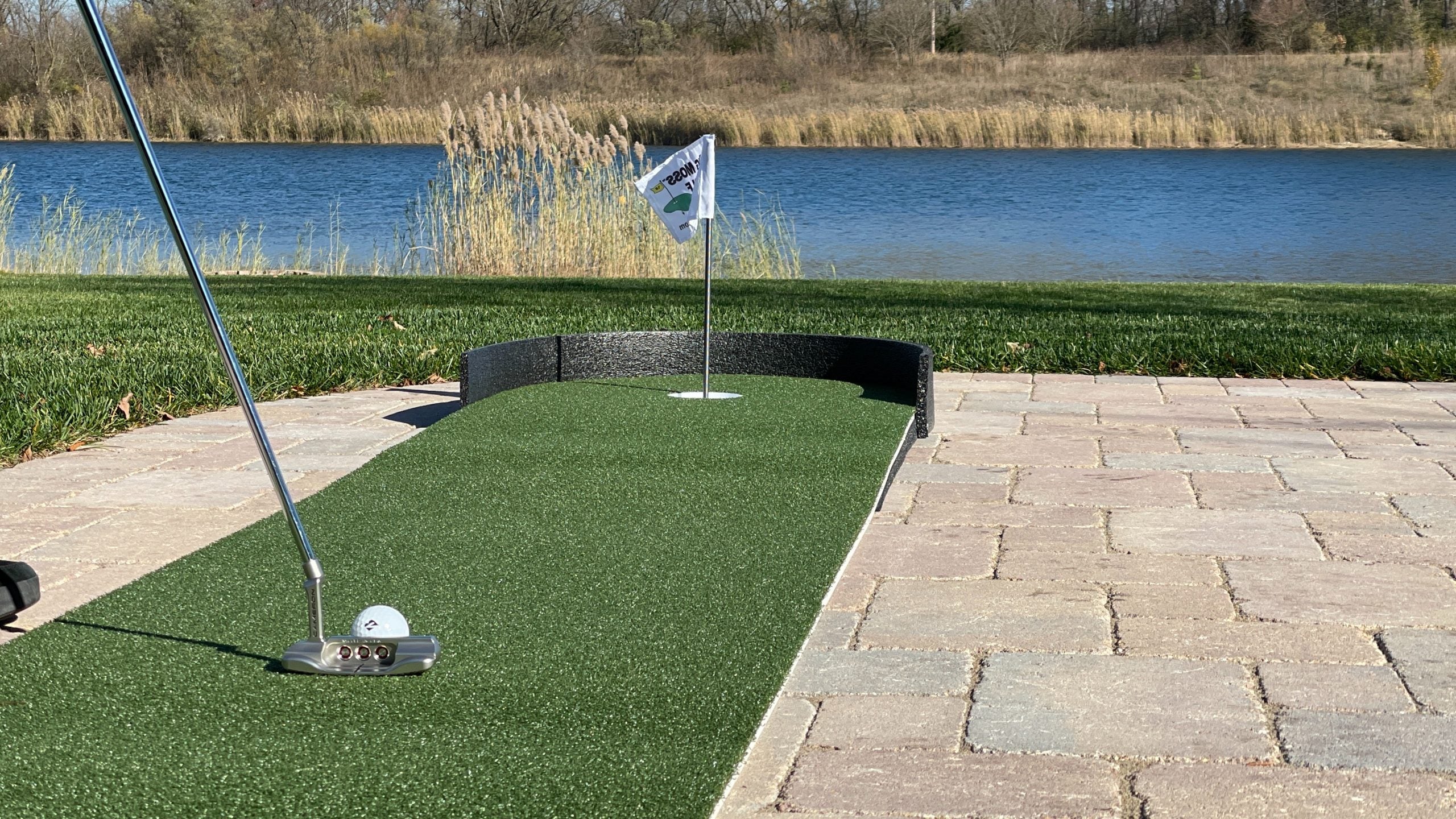 Big Moss Commander Patio Series 2x15 Putting Green