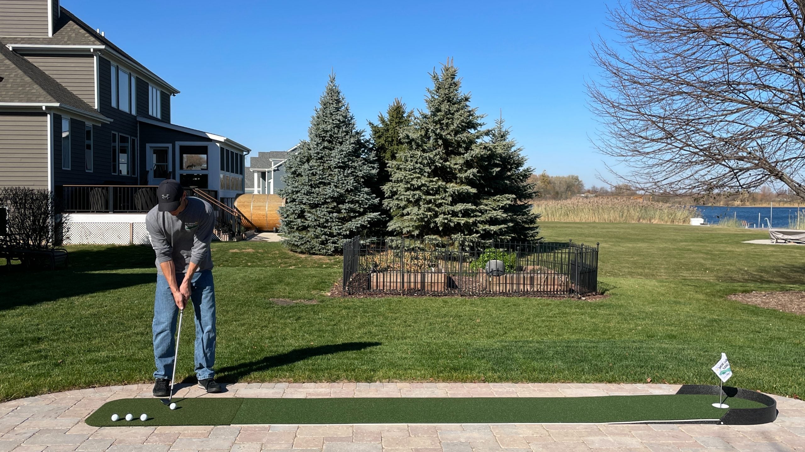 Big Moss Commander Patio Series 2x15 Putting Green